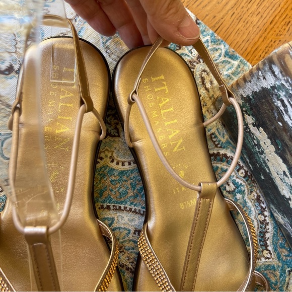 Italian Shoemaker Gold Rhinestone sandal NEW 8.5 - Picture 4 of 9